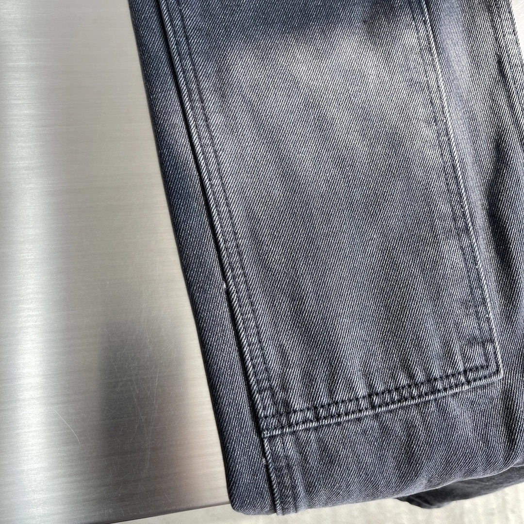 &wg.luxury--4ior suit item:E-F443C1140
